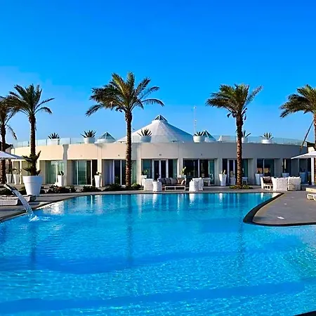 Resort Sole In Me